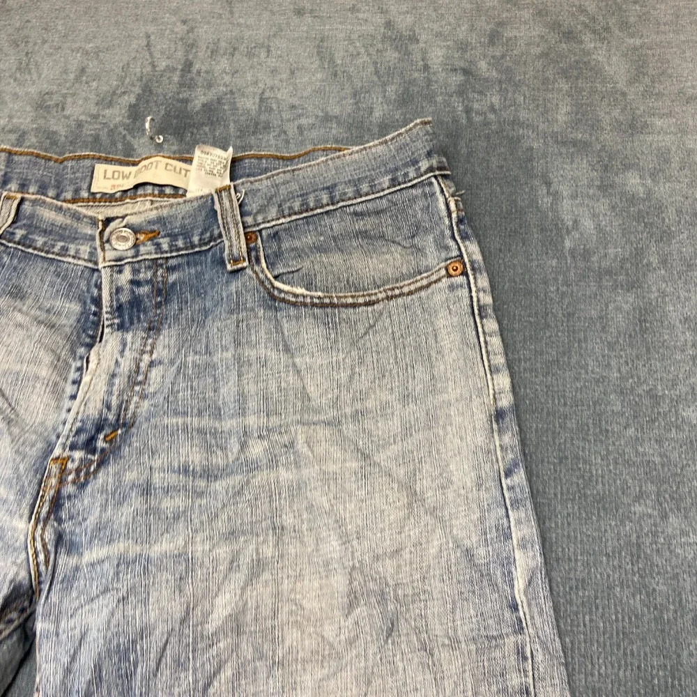 Levi's 527 Jeans Mens 34x32 Blue Denim Slim Fit Low Rise Zip Fly Bootcut Leg